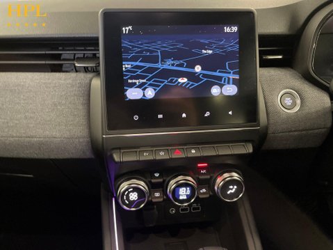 Renault Clio 1.6 E-TECH techno Hatchback 5dr Petrol Hybrid Auto Euro 6 (s/s) (145 ps) 18