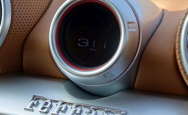 Ferrari California T 26