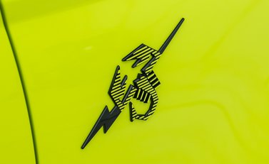 Abarth 500e Scorpionissima 37