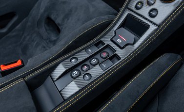 McLaren 675LT Spider MSO Carbon Series 23