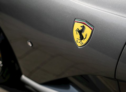 Ferrari 812 Superfast 29