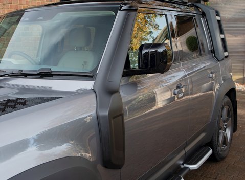 Land Rover Defender 110 HSE D240 33