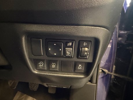 Nissan Juke 1.2 DIG-T N-Connecta Euro 6 (s/s) 5dr 14