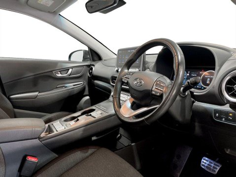 Hyundai KONA 39kWh Premium SUV 5dr Electric Auto (10.5kW Charger) (136 ps) 12