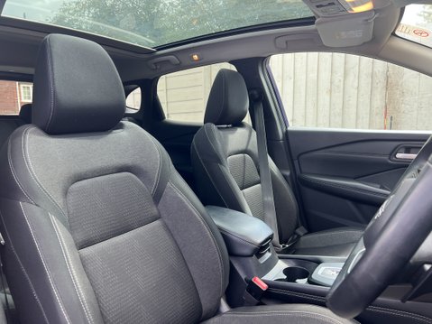 Nissan Qashqai 1.3 DIG-T MHEV N-Connecta SUV 5dr Petrol Hybrid XTRON Euro 6 (s/s) (158 ps) 17