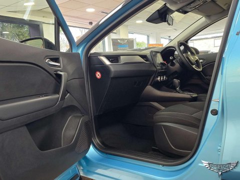 Renault Captur 1.3 TCe Iconic EDC Euro 6 (s/s) 5dr 45