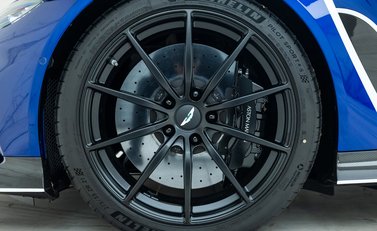 Aston Martin V12 Vantage Roadster 23