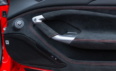 Ferrari F8 Spider 20