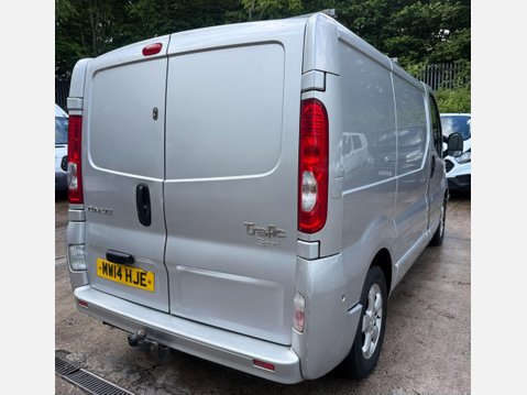 Renault Trafic 2.0 dCi SL27 Sport Panel Van 3dr Diesel Manual L1 H1 (198 g/km, 115 bhp) 22