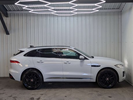 Jaguar F-Pace 2.0 F-Pace Chequered Flag AWD D Auto 4WD 5dr 29