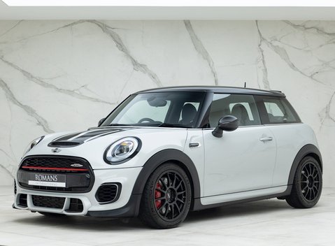 Mini Hatch John Cooper Works Challenge 6