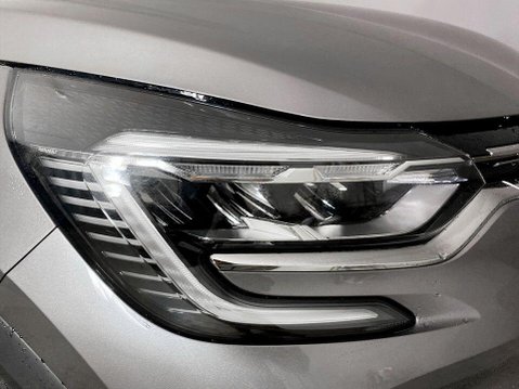 Renault Captur 1.6 E-TECH 9.8kWh techno SUV 5dr Petrol Plug-in Hybrid Auto Euro 6 (s/s) (1 9