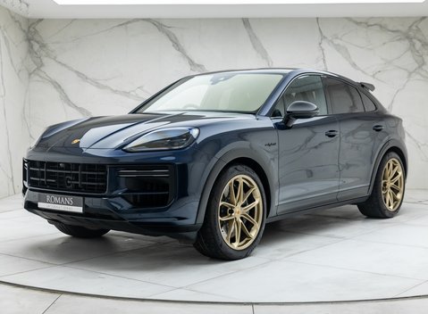 Porsche Cayenne TURBO E-HYBRID COUPE WITH GT PACKAGE 1