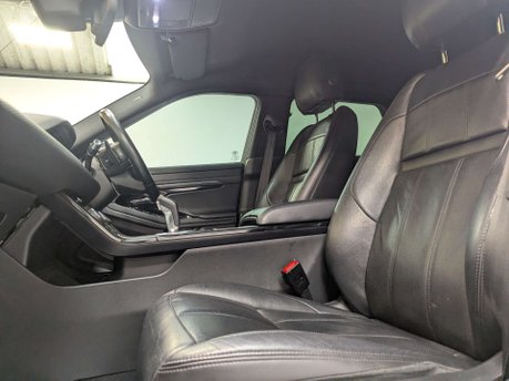 Land Rover Range Rover Evoque 2.0 Range Rover Evoque R-Dynamic S Auto 4WD 5dr 37