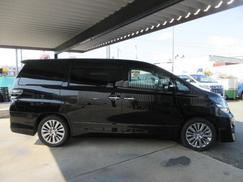 Toyota Vellfire 2.4 Z GOLDEN EYES + 7 Seats 5