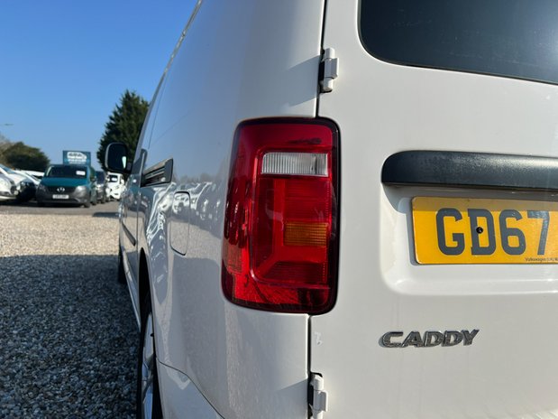 Volkswagen Caddy Maxi AUTO LWB L2H1 Highline C20 Air Con Alloys Camera Nav EURO 6 NO VAT 18