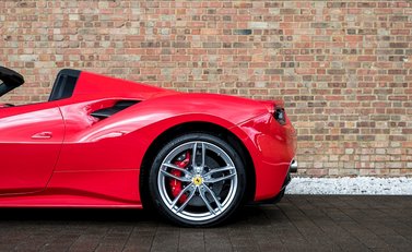 Ferrari 488 Spider 23