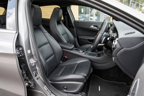 Mercedes-Benz GLA Class GLA 200 D 4MATIC AMG LINE PREMIUM PLUS 37