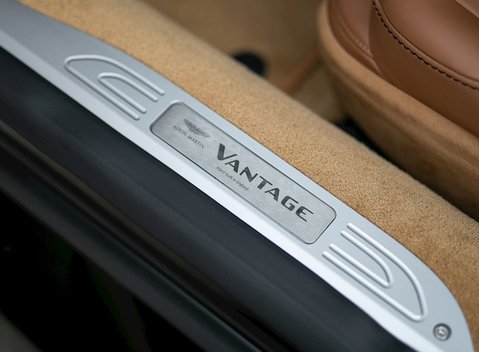 Aston Martin V8 Vantage 20