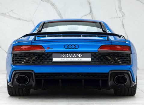 Audi R8 V10 Performance Carbon Black 5