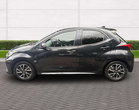 Toyota Yaris 1.5 Yaris Design HEV CVT 5dr 4