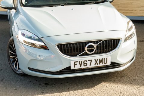 Volvo V40 T2 MOMENTUM 10