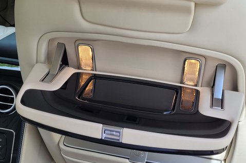 Bentley Flying Spur V8 44