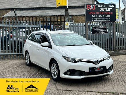 Toyota Auris VVT-I ICON TECH TOURING SPORTS