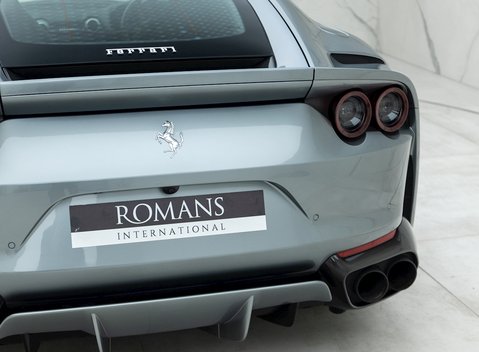 Ferrari 812 Superfast 23