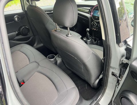 Mini Hatch 1.5 Cooper Classic 5dr 43