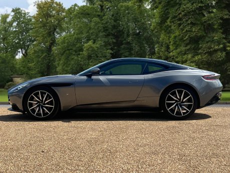 Aston Martin DB11 V12 8