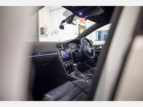 Volkswagen Golf 2.0 TSI R DSG 4Motion Euro 6 (s/s) 5dr 55