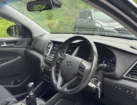 Hyundai TUCSON 1.7 Tucson SE Nav Blue Drive 2WD CRDi 5dr 15
