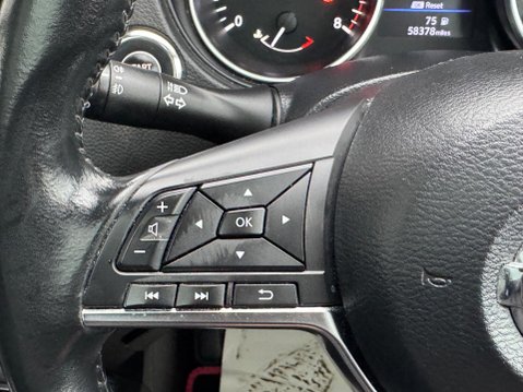 Nissan Qashqai 1.3 DIG-T Tekna Euro 6 (s/s) 5dr 31