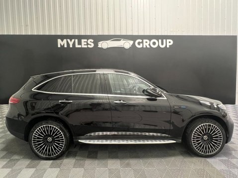 Mercedes-Benz EQC 400 80kWh AMG Line (Premium) 3