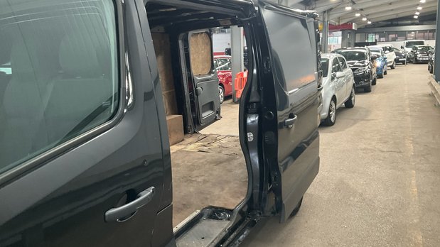Renault Trafic LWB L2H1 Low Roof Sport LL30 Air Con Alloys Sensors Cam EURO 6 NO VAT 8