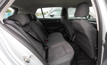 Volkswagen Golf 8 2.0 TDI Style 14