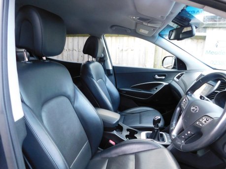 Hyundai SANTA FE 2.2 CRDI PREMIUM BLUE DRIVE 7 SEAT 5dr 16