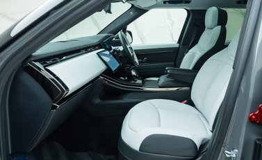 Land Rover Range Rover Sport P550e AUTOBIOGRAPHY 19