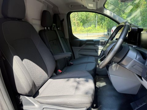 Ford Transit Custom 300 LIMITED L2H1 P/V ECOBLUE 13