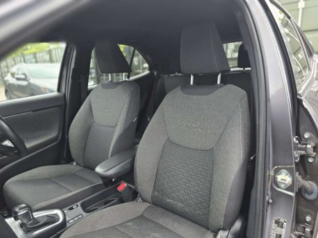Toyota Yaris Cross 1.5 VVT-h Design SUV 5dr Petrol Hybrid E-CVT Euro 6 (s/s) (116 ps) 37