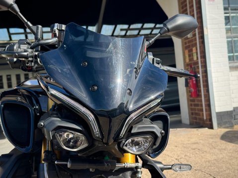 Yamaha MT-10 1000 SP Hyper-naked Euro 5 38