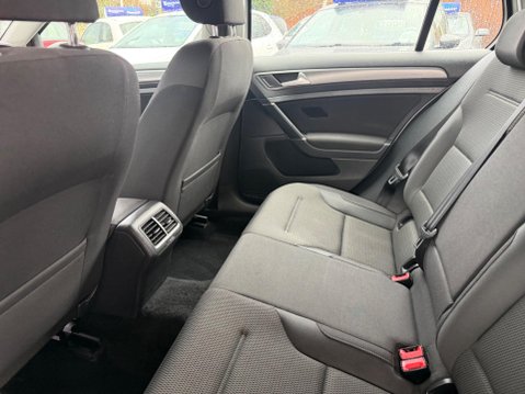 Volkswagen Golf 1.0 TSI BlueMotion Tech SE Nav Euro 6 (s/s) 5dr 31