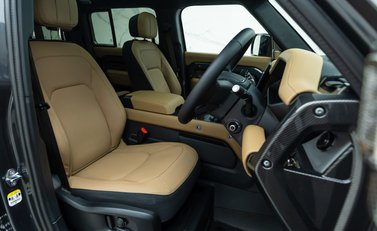 Land Rover Defender 110 X D350 14