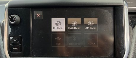 Peugeot 2008 BLUE HDI ALLURE…8 SERVICES JUST £20 R/TAX..SAT NAV..CRUISE..A.CON..1/2 LEAT 1