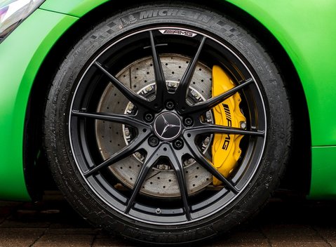 Mercedes-Benz AMG GT R 10