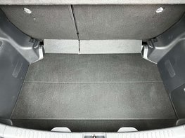 Toyota Yaris 1.5 Yaris Design HEV CVT 5dr 66
