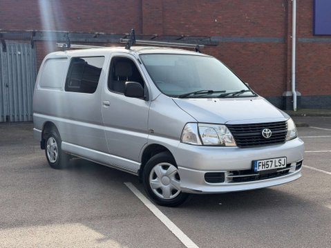 Toyota Hiace 2.5 Hiace 280 D-4D 95 SWB 1