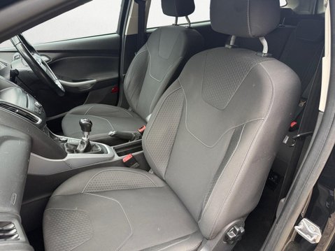Ford Focus 1.0T EcoBoost Zetec Euro 6 (s/s) 5dr 12