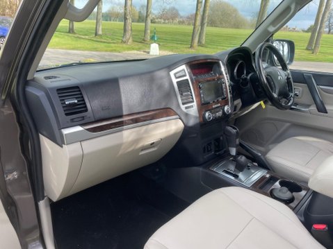 Mitsubishi Shogun 3.2 DI-DC SG3 Auto 4WD Euro 5 5dr LWB 42